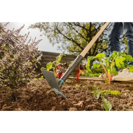 Gardena motika za baštu sa drvenom drškom Natureline 7.5 cm